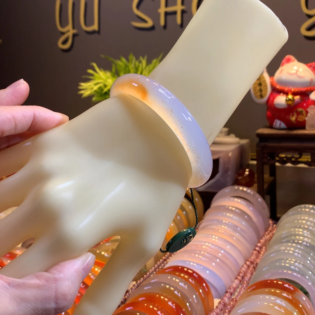 玛瑙/玉髓未镶嵌手镯87号