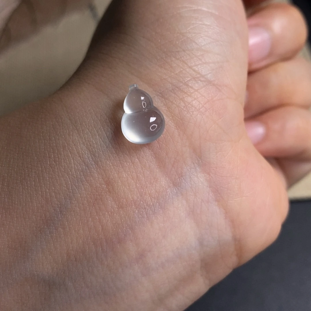 翡翠未镶嵌颈饰葫芦