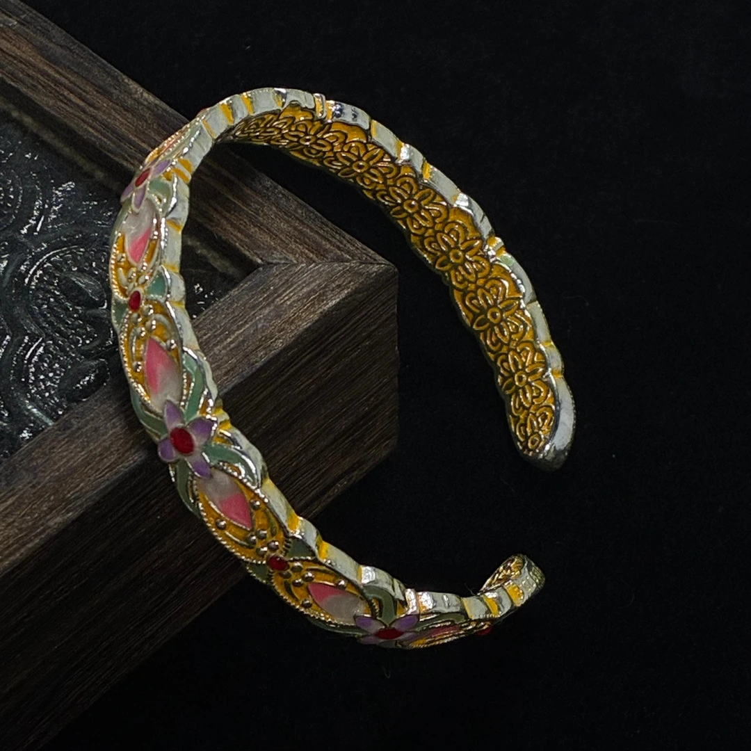 【抓紧处理】过年礼物ins风轻奢女款生肖挂饰 F509