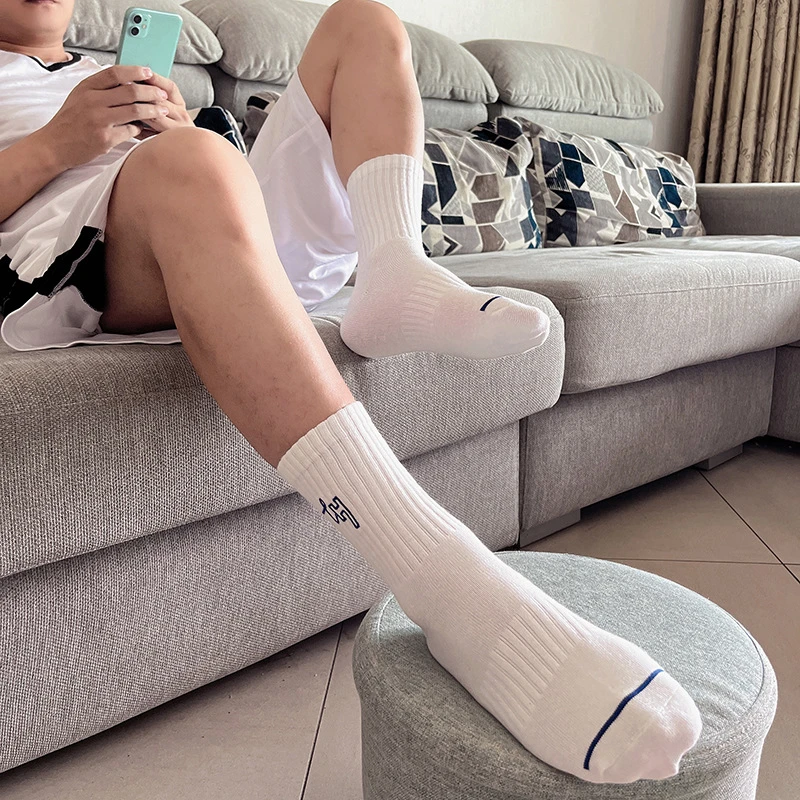 TH袜子男长筒刺绣纯棉吸汗透气运动袜男生跑步休闲防滑高筒袜