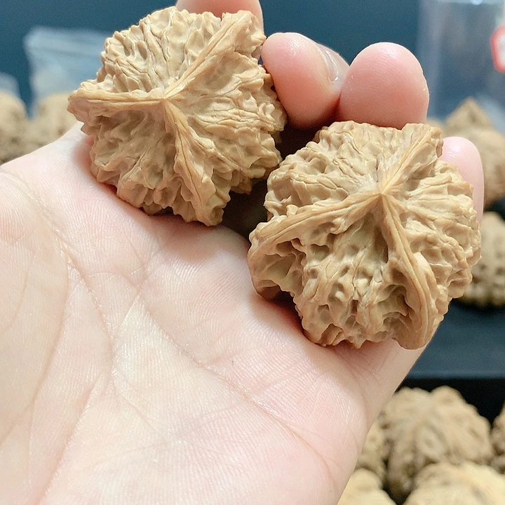 文玩核桃吊坠晖*哥38三棱