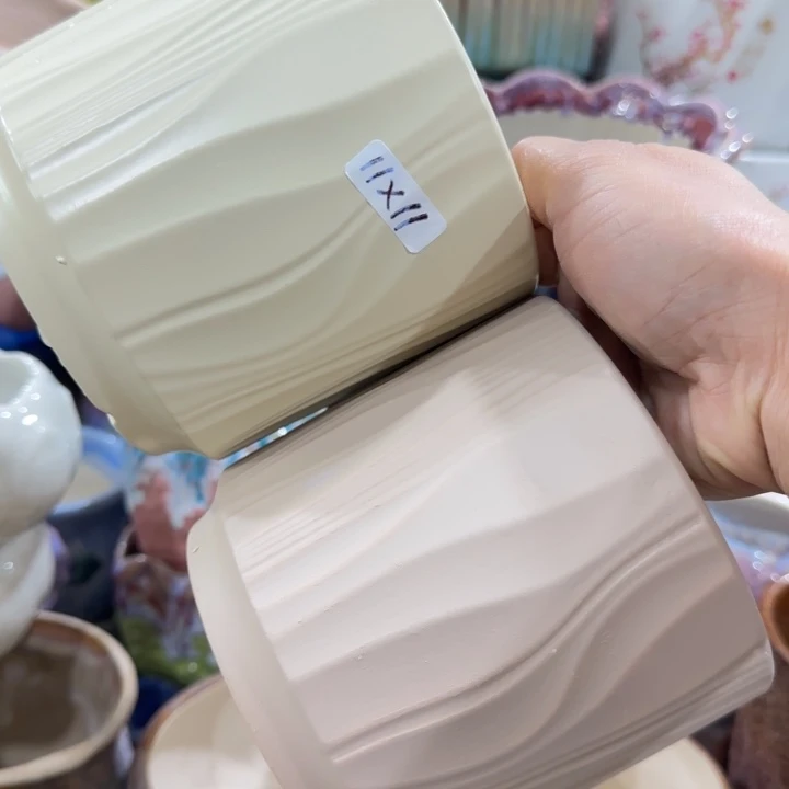 凑9块包邮，有孔，不清楚问客服