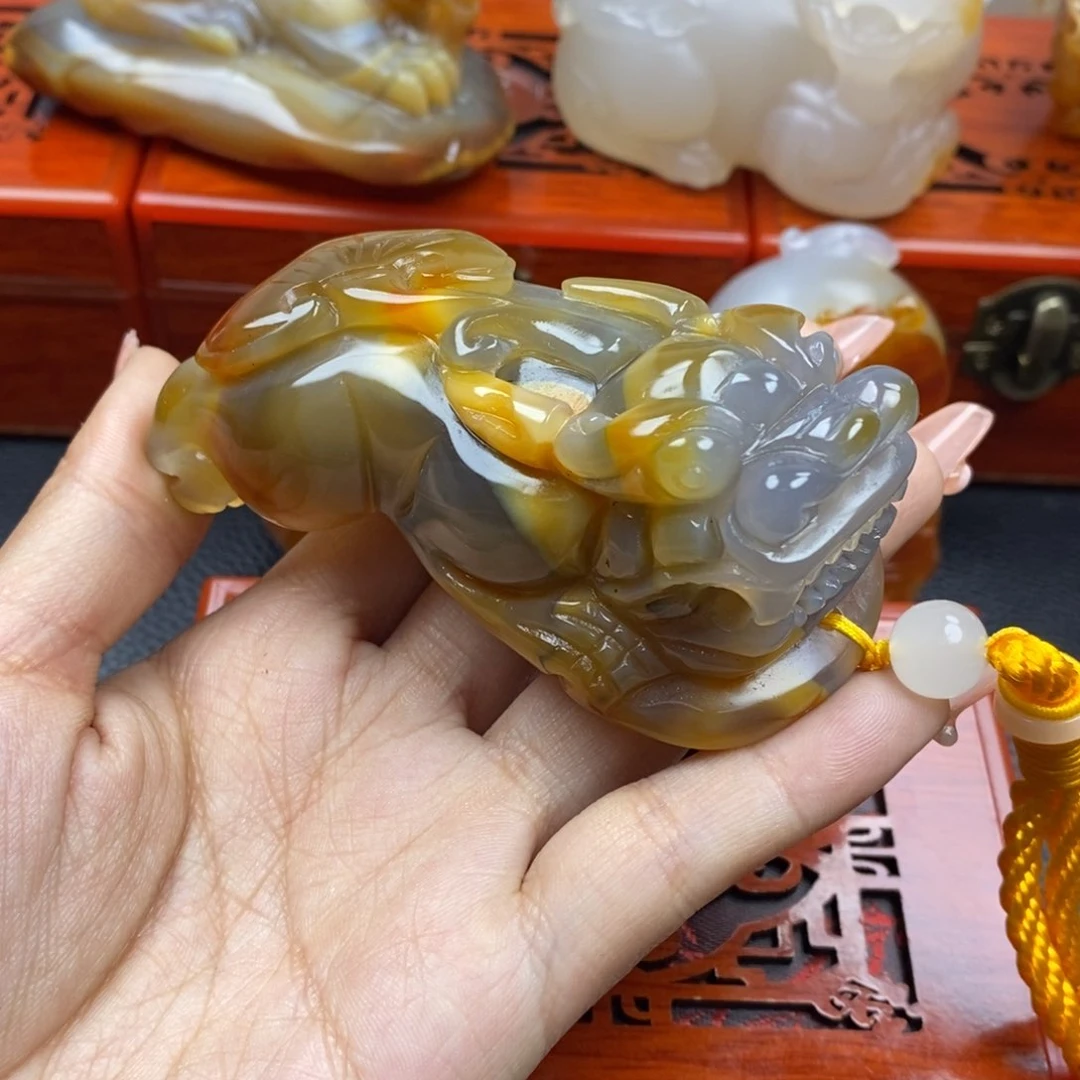玛瑙/玉髓手把未镶嵌龙*