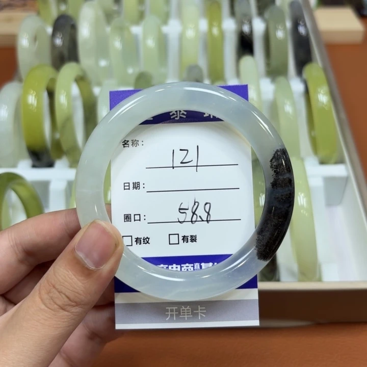未镶嵌岫玉手镯天然
