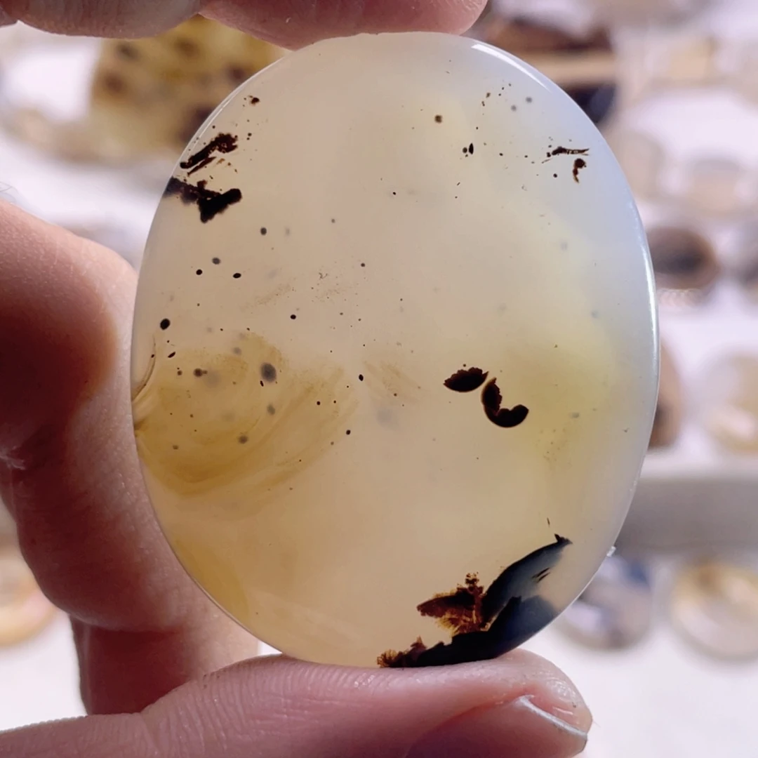 玛瑙/玉髓未镶嵌珠宝奇石