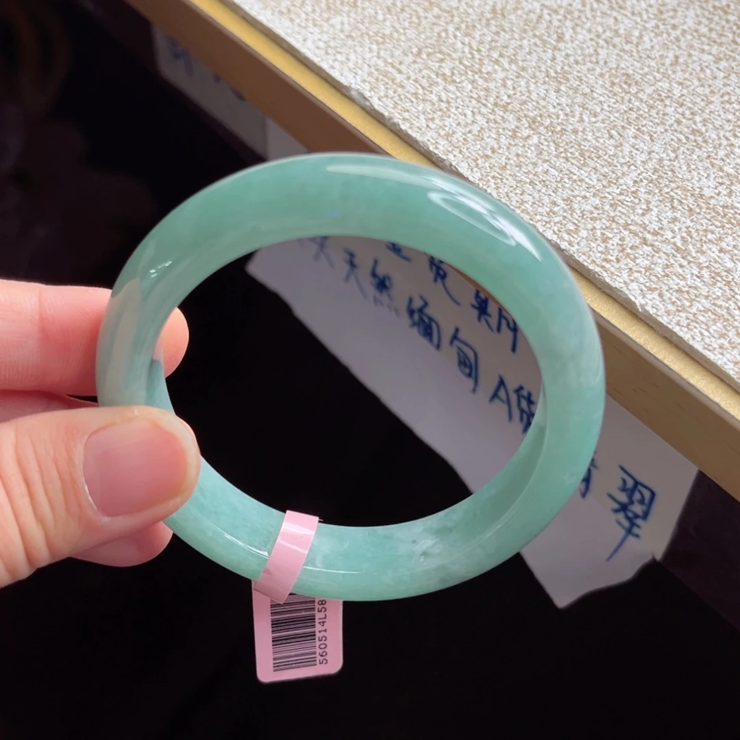 翡翠未镶嵌手镯手镯