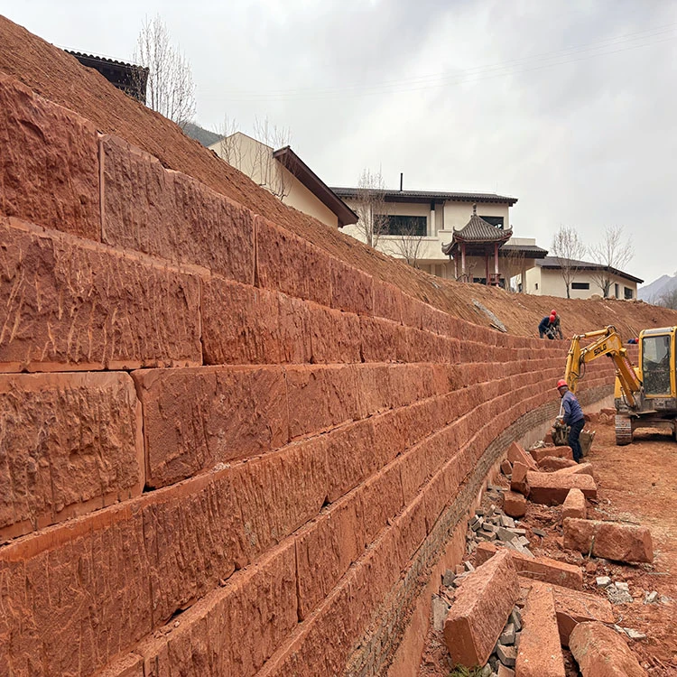 天然红色砂岩堡坎石新农村改造砌墙毛石块公园地铺红片石矿山直销