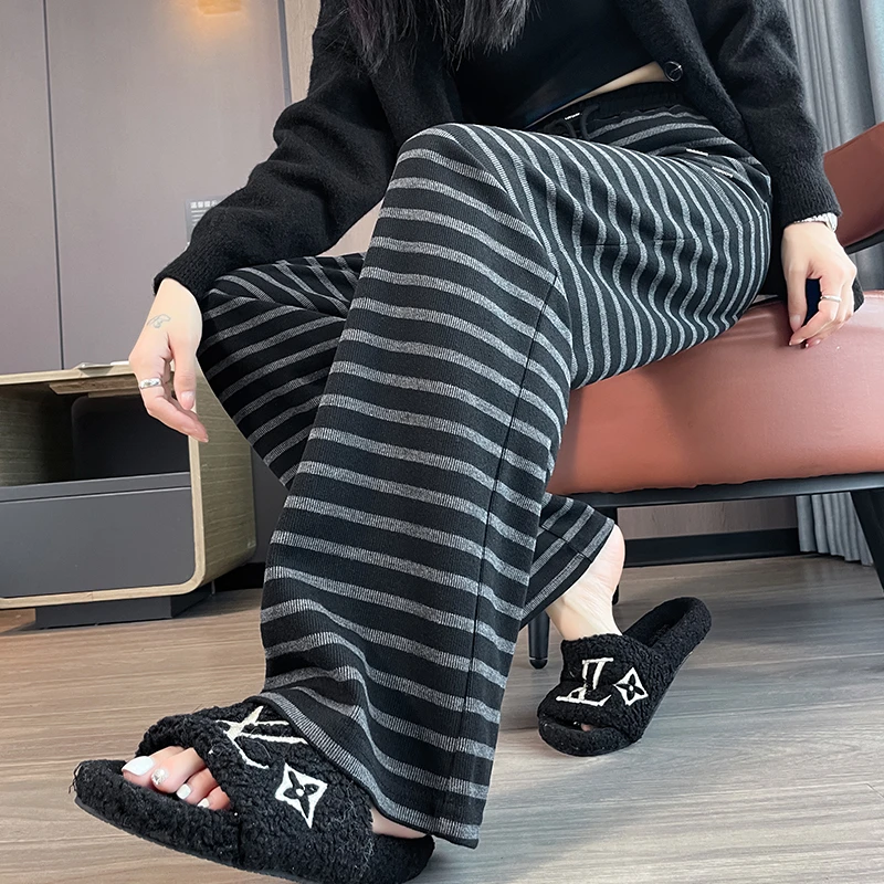 秋冬季条纹窄版阔腿裤女运动加厚直筒小个子垂感宽松大码加绒长裤