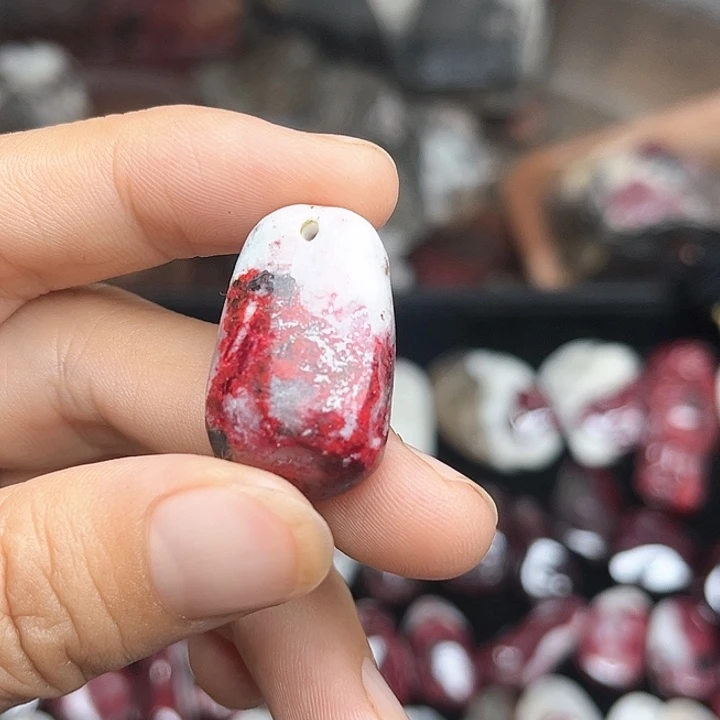 【闪购商品】天然辰砂天然原矿朱砂吊坠
