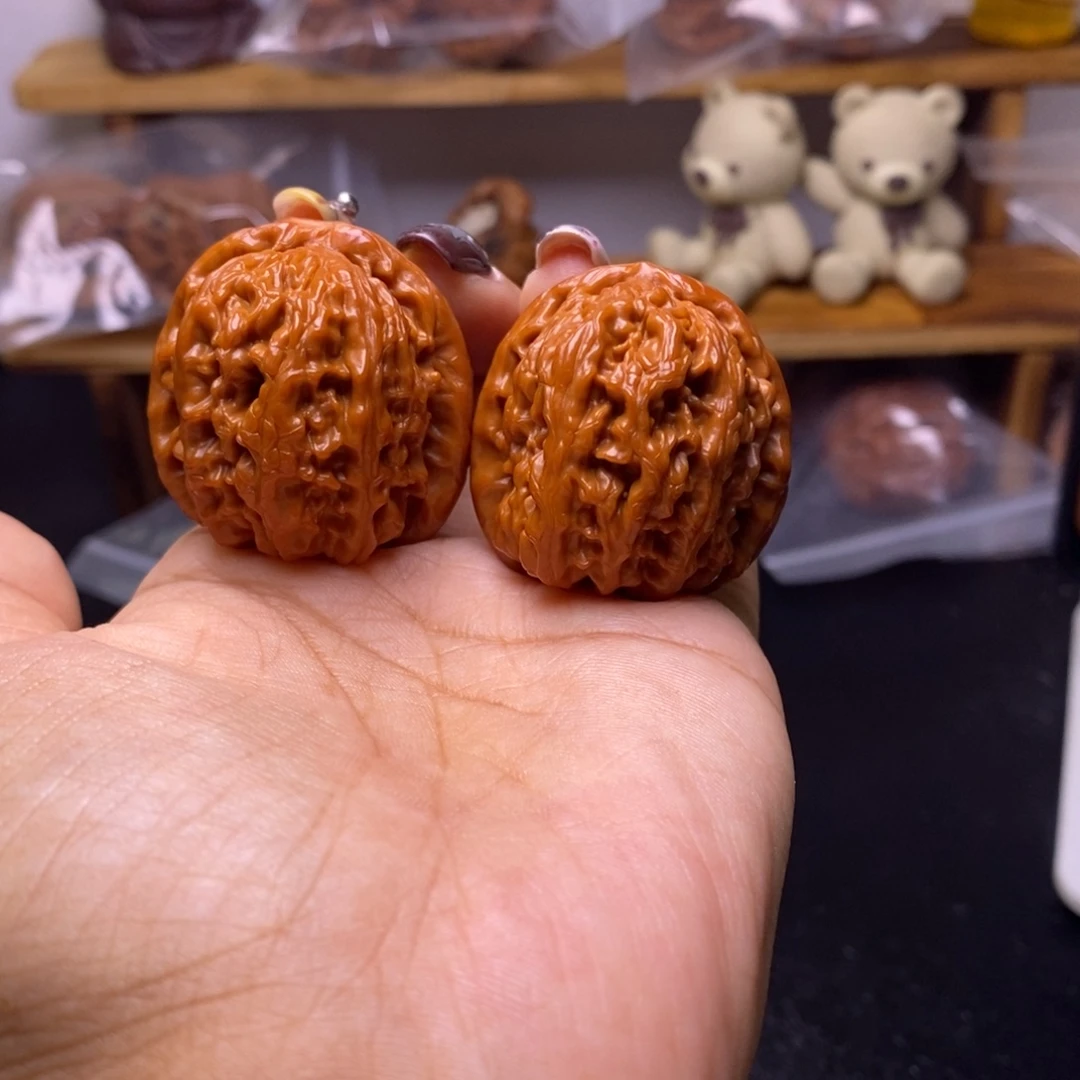 武***师文玩核桃吊坠白狮子福利