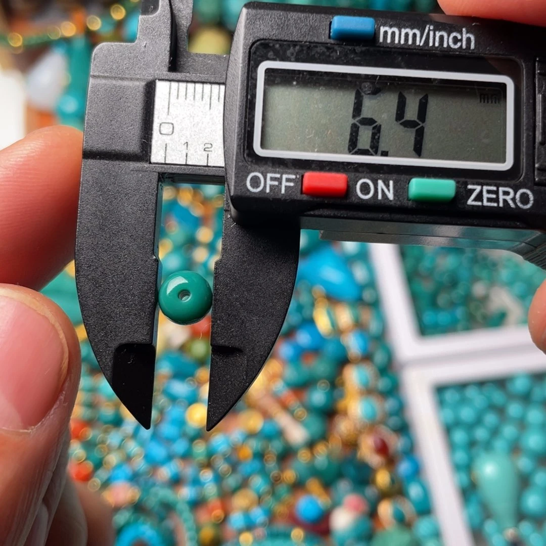 绿松石颈饰未镶嵌?***财