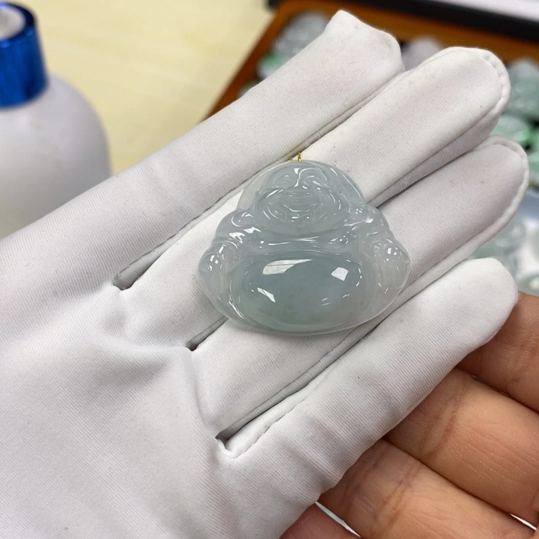 翡翠颈饰未镶嵌佛公