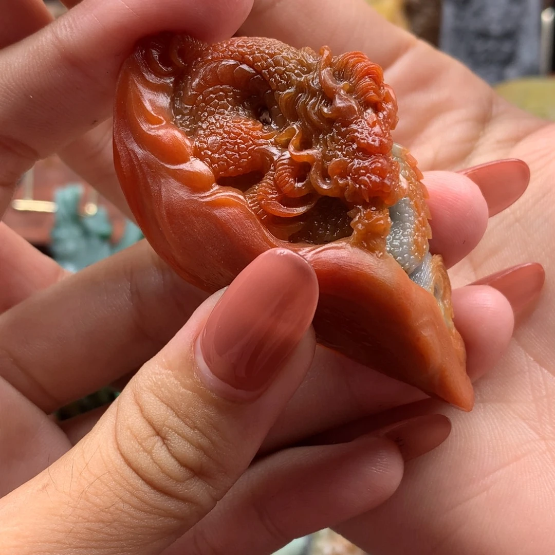 微***来定制翡翠未镶嵌翡翠