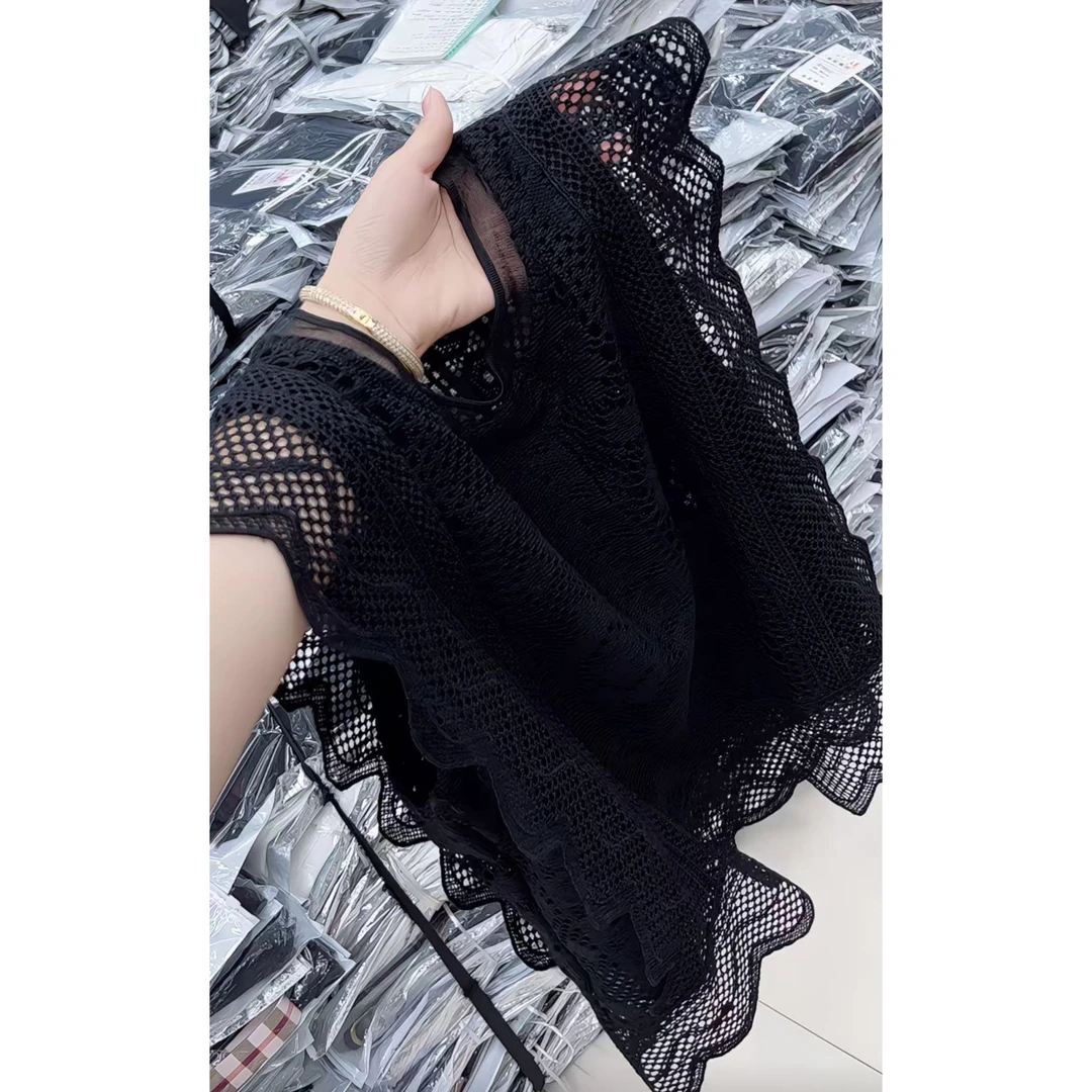 【现货】今年流行穿搭2025夏季新款温柔风针织拼接薄款防晒无袖上衣