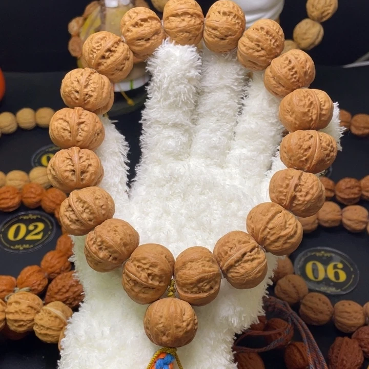 _****文玩核桃手串磨盘