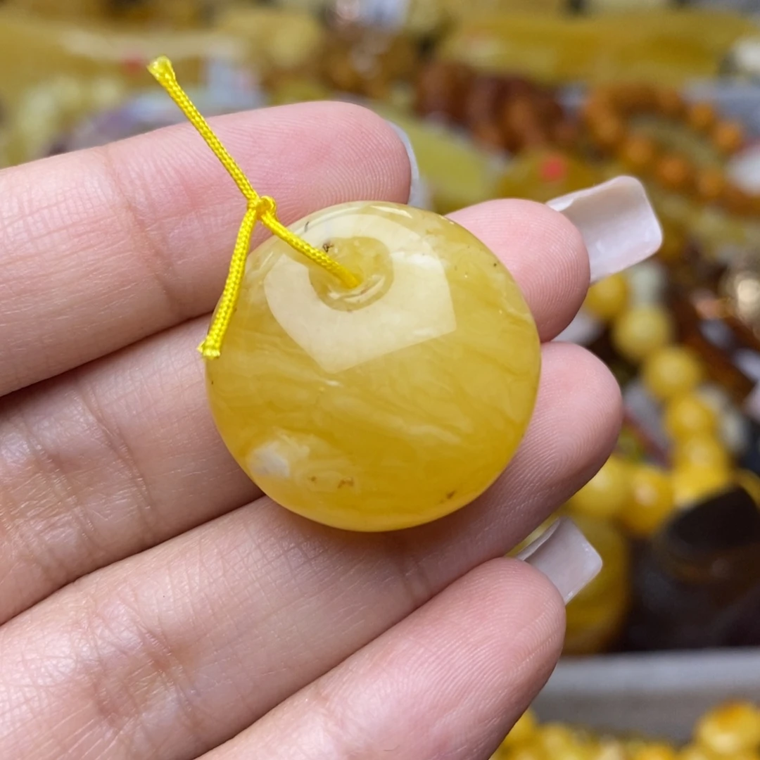 未镶嵌琥珀珠宝奇石