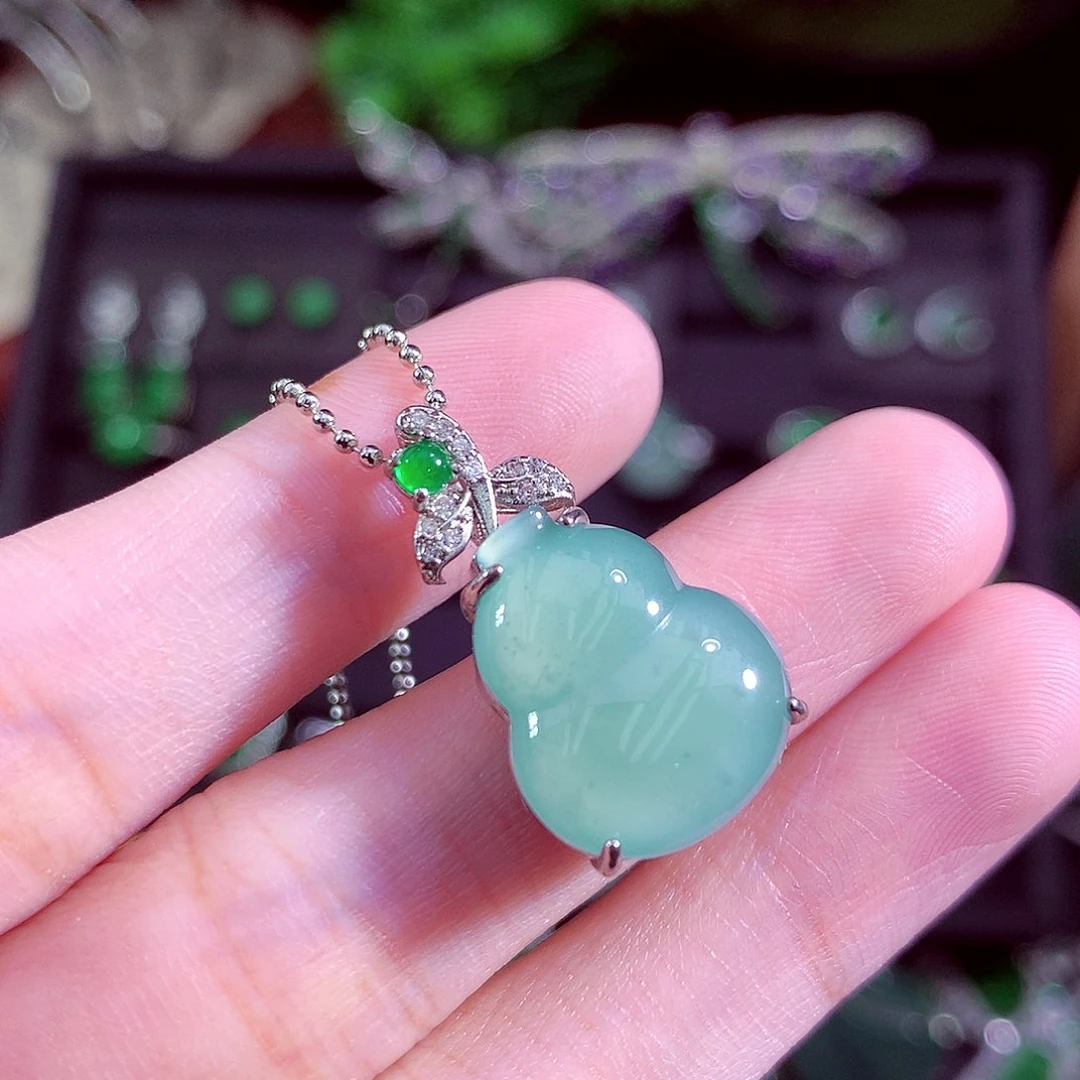 颈饰未镶嵌翡翠天然