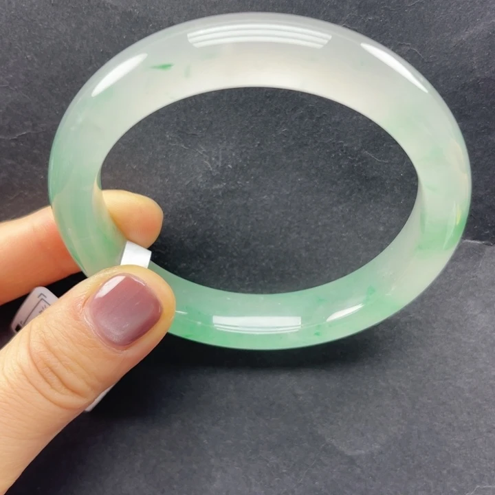 石英质玉未镶嵌手镯