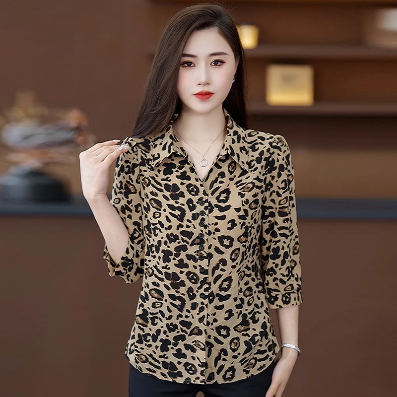 2025年夏季新款时尚洋气豹纹印花宽松显瘦洋气七分袖百搭气质衬衫