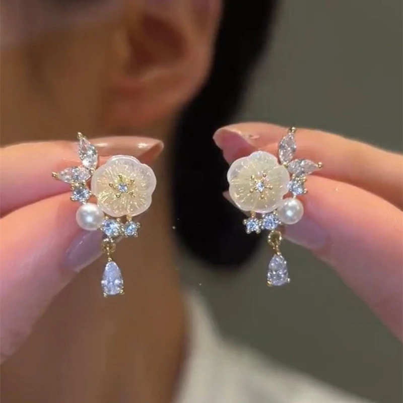法式超仙花朵耳环轻奢复古小巧精致耳钉小众设计高级感耳饰女
