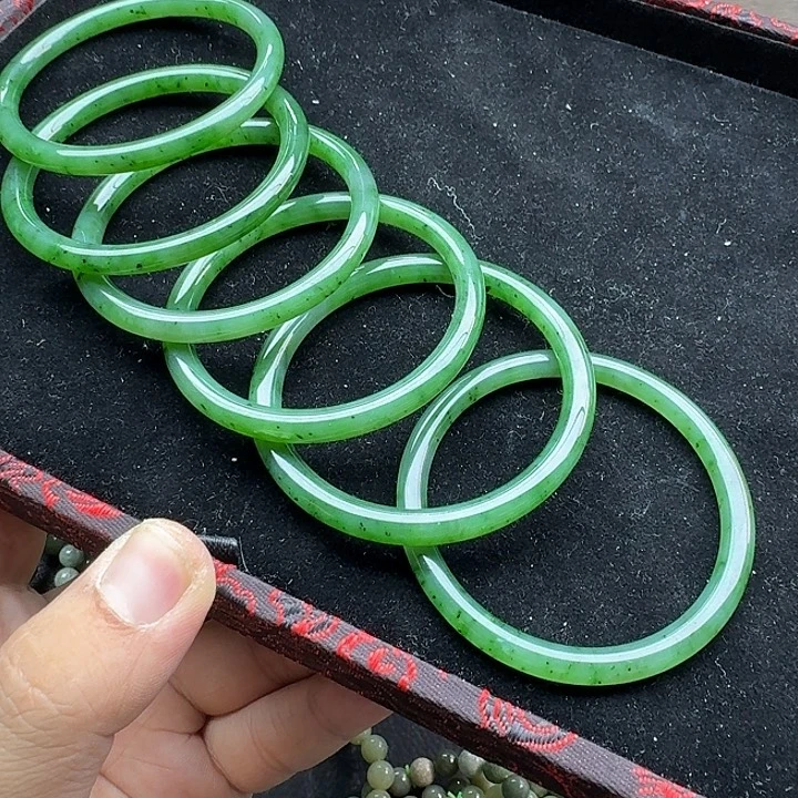 和田玉未镶嵌颈饰俄罗斯碧玉手镯多样性发一