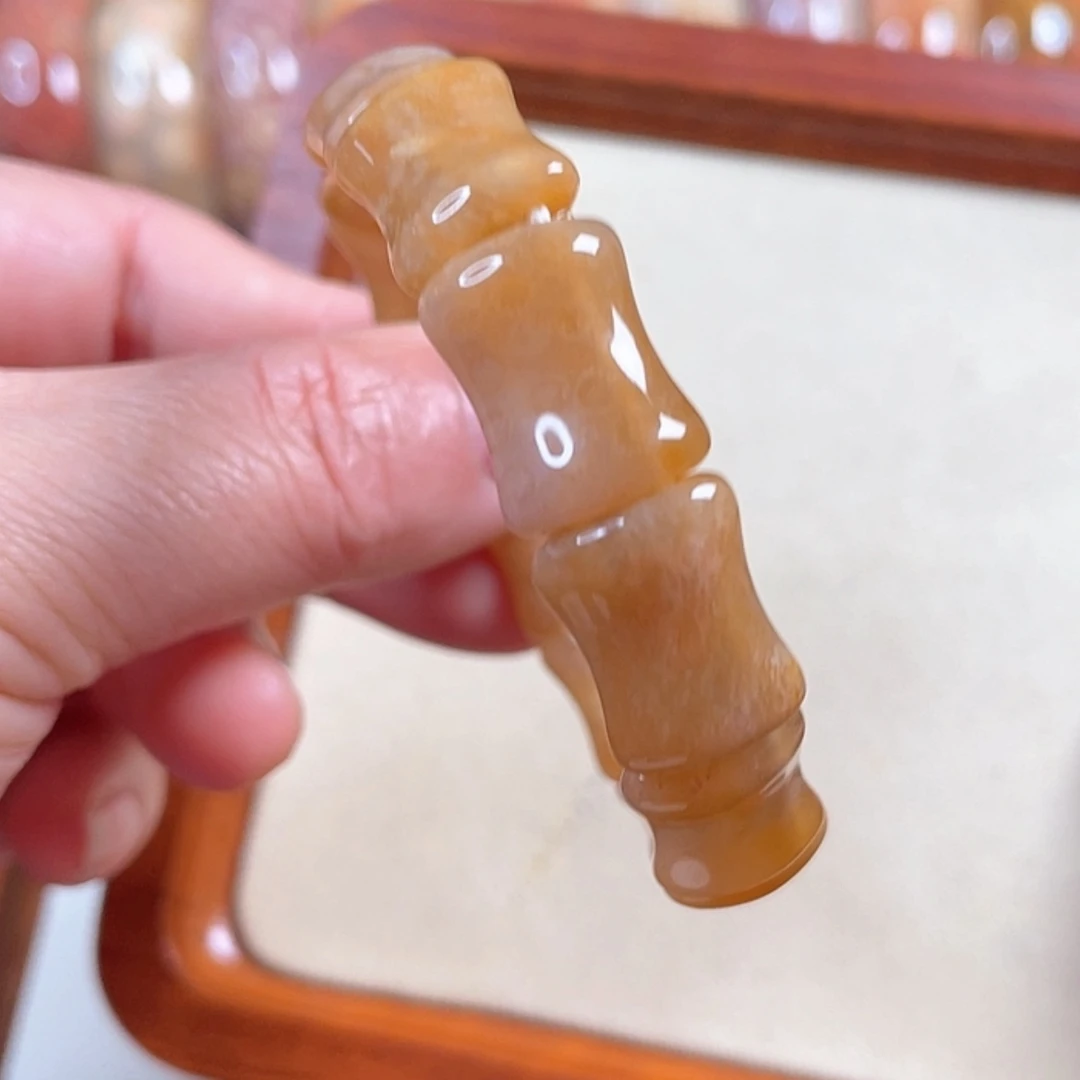【闪购商品】硅化玉吊坠(赠链)未镶嵌?*