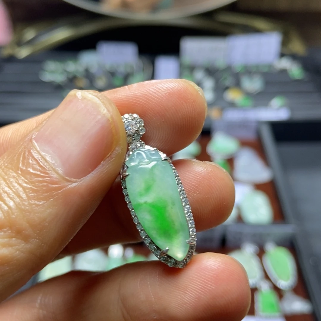 翡翠银S925镶嵌颈饰