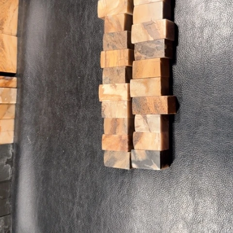 昌化石南***落21个…………..