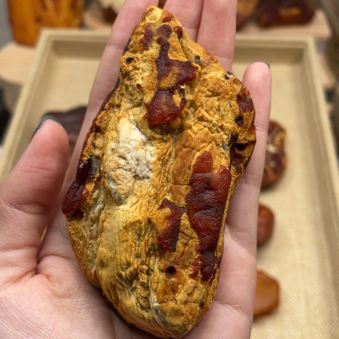 琥珀未镶嵌珠宝奇石