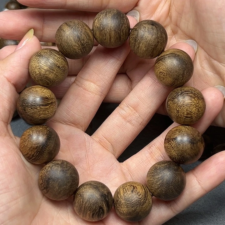 手串沉香白棋虎皮留疤1.8