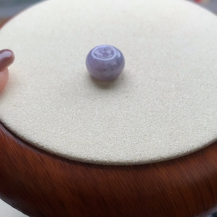 翡翠颈饰未镶嵌紫乌鸡扣子