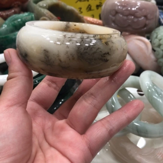 9K金镶嵌石英质玉珠宝奇石蒲**芽