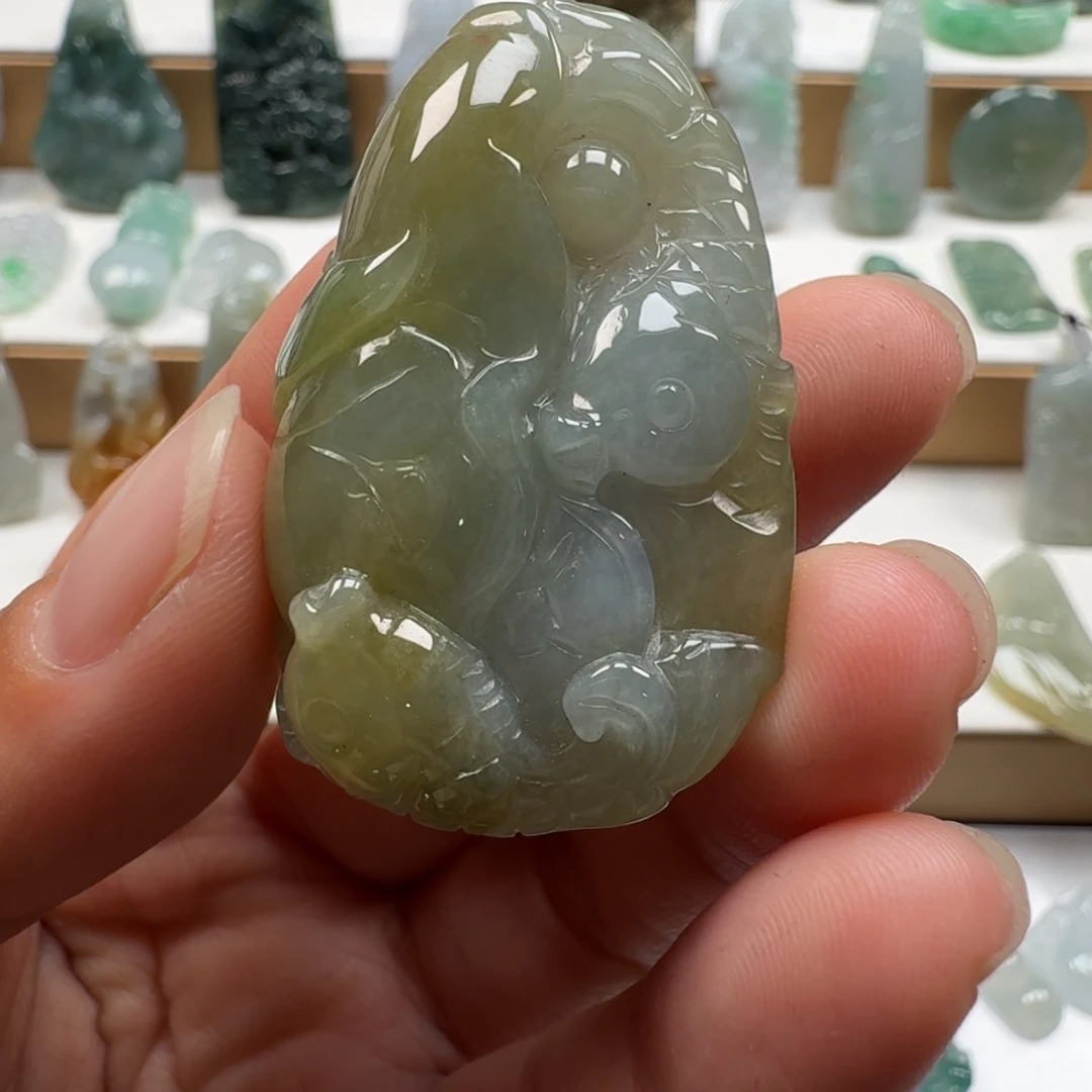 翡翠未镶嵌颈饰翡翠
