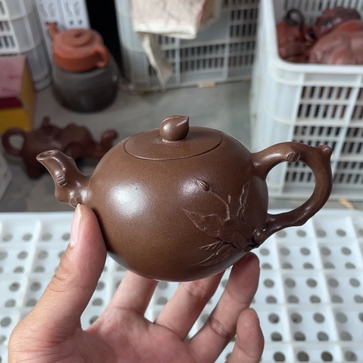 茶壶紫砂老厂紫砂壶一件。