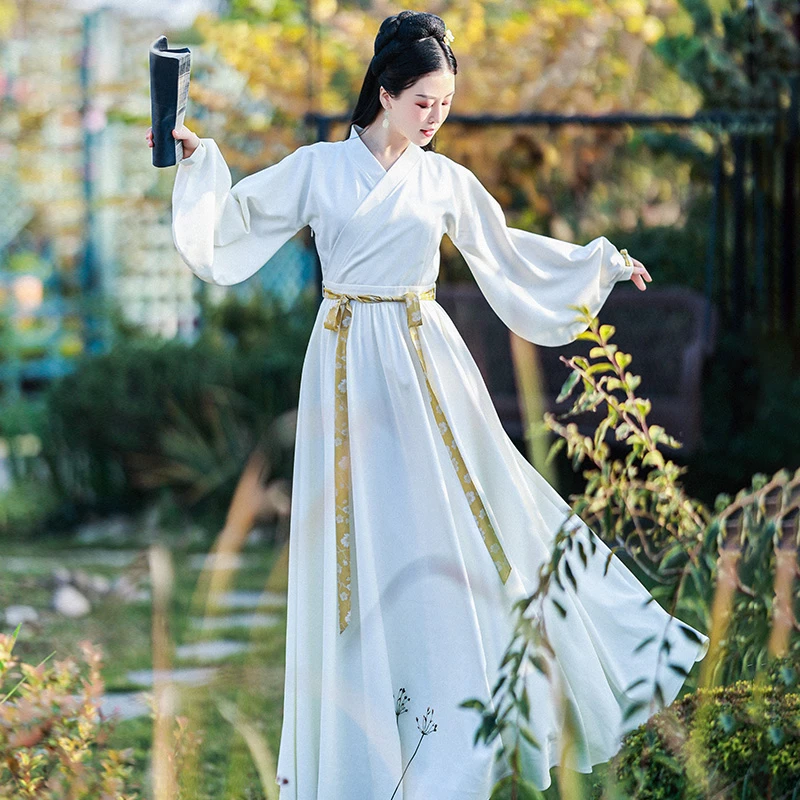 现货【暖玉生香】古装汉服女中国风连衣裙女冬琵琶袖白色长裙仙子