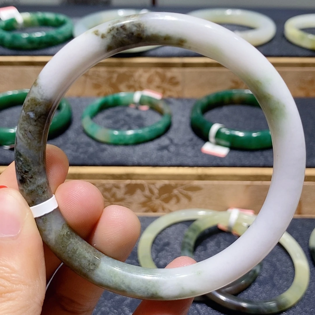 独山玉未镶嵌手镯