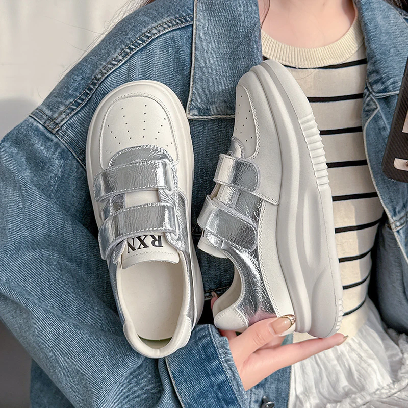 头层牛皮小白鞋女魔术贴厚底休闲百搭2025春夏新款显小休闲板鞋子