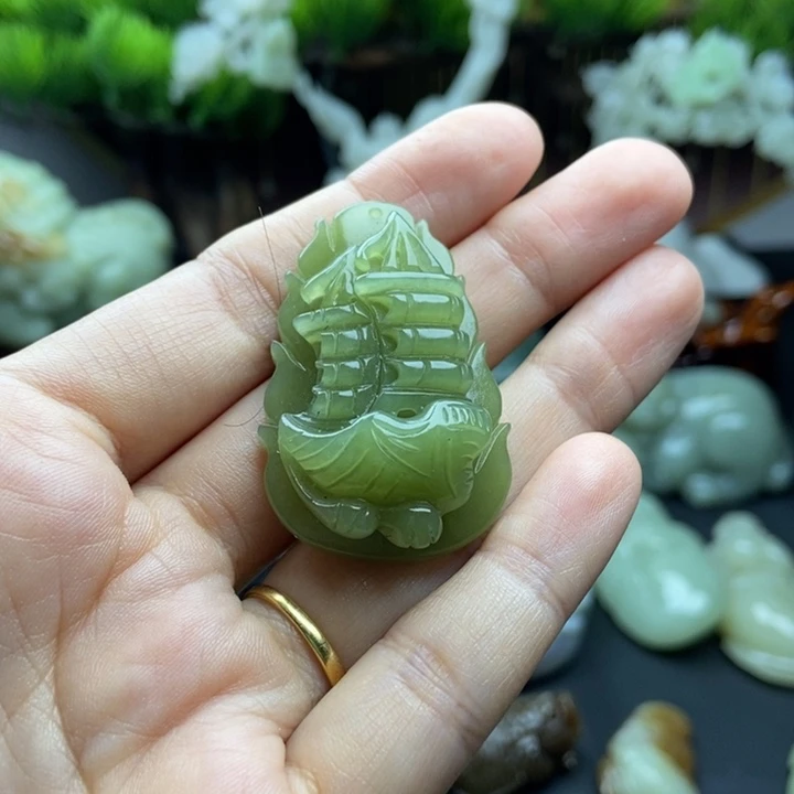 未镶嵌和田玉挂件