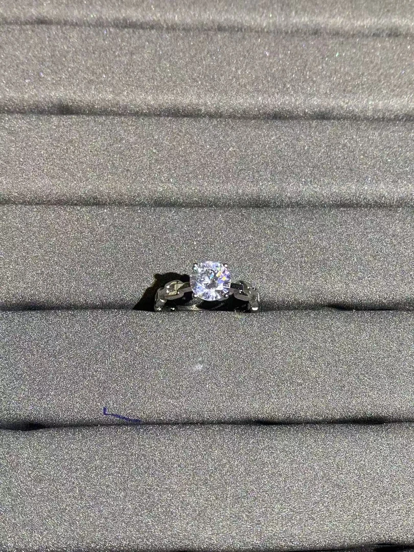 a71白色锁链戒指多样性发货