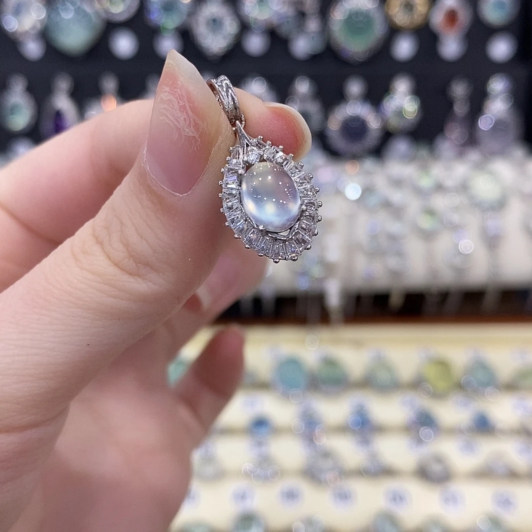 蛇纹石玉银S925镶嵌颈饰天青冻