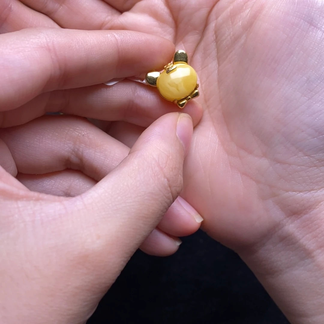 琥珀未镶嵌裸石蜜蜡