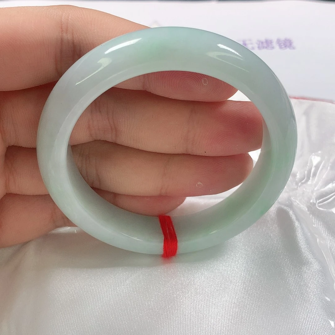 翡翠手镯未镶嵌388号