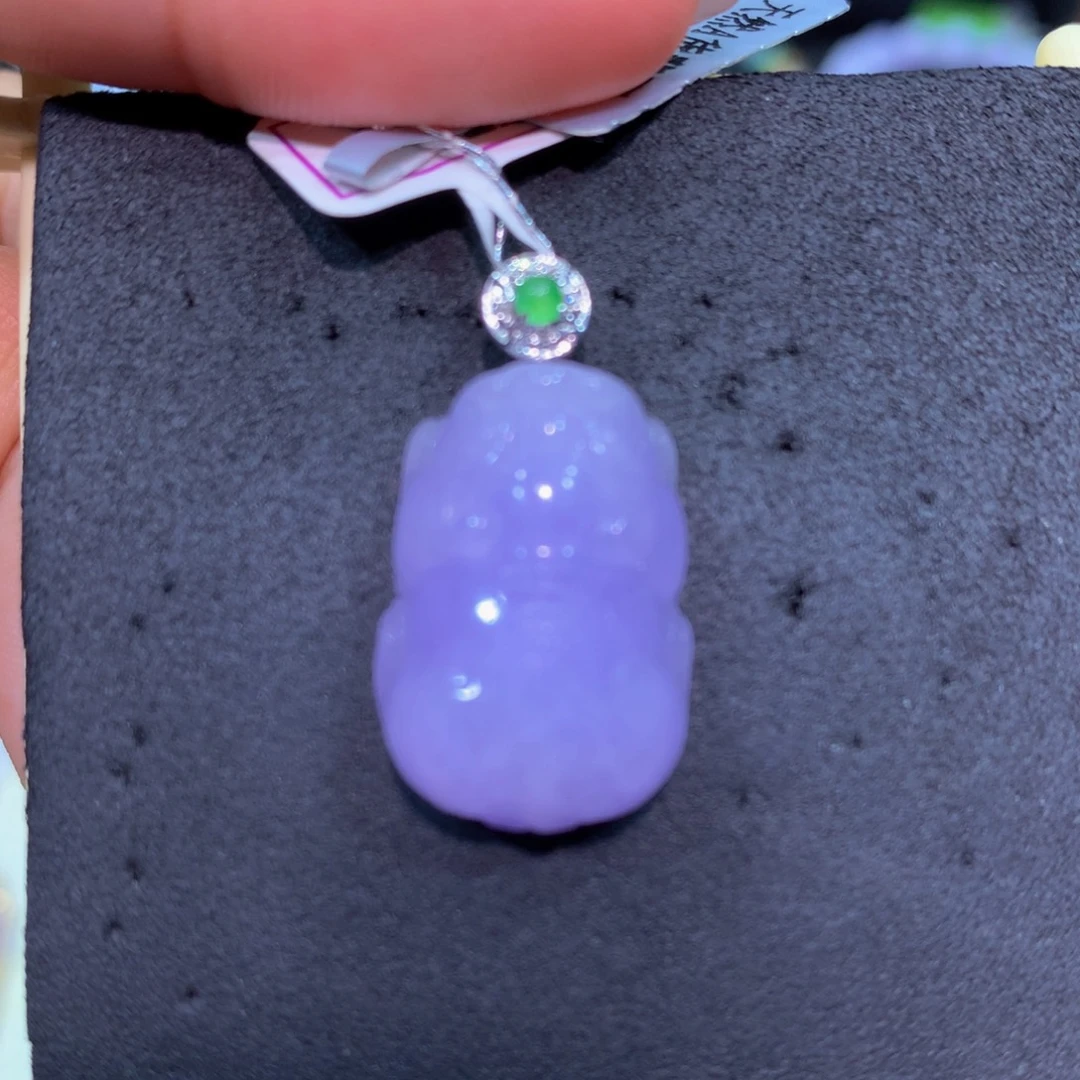 翡翠18K金镶嵌颈饰翡翠