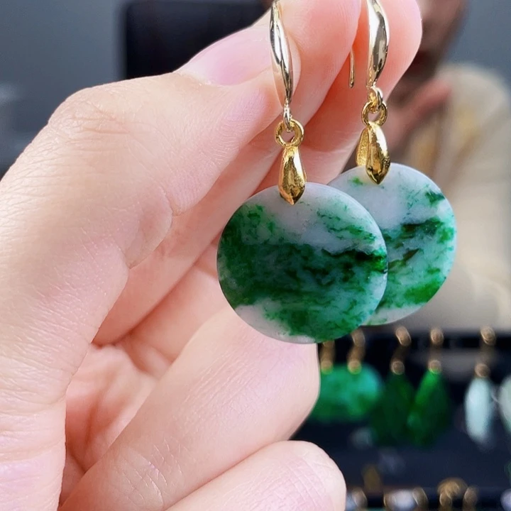 翡翠耳饰未镶嵌饰品