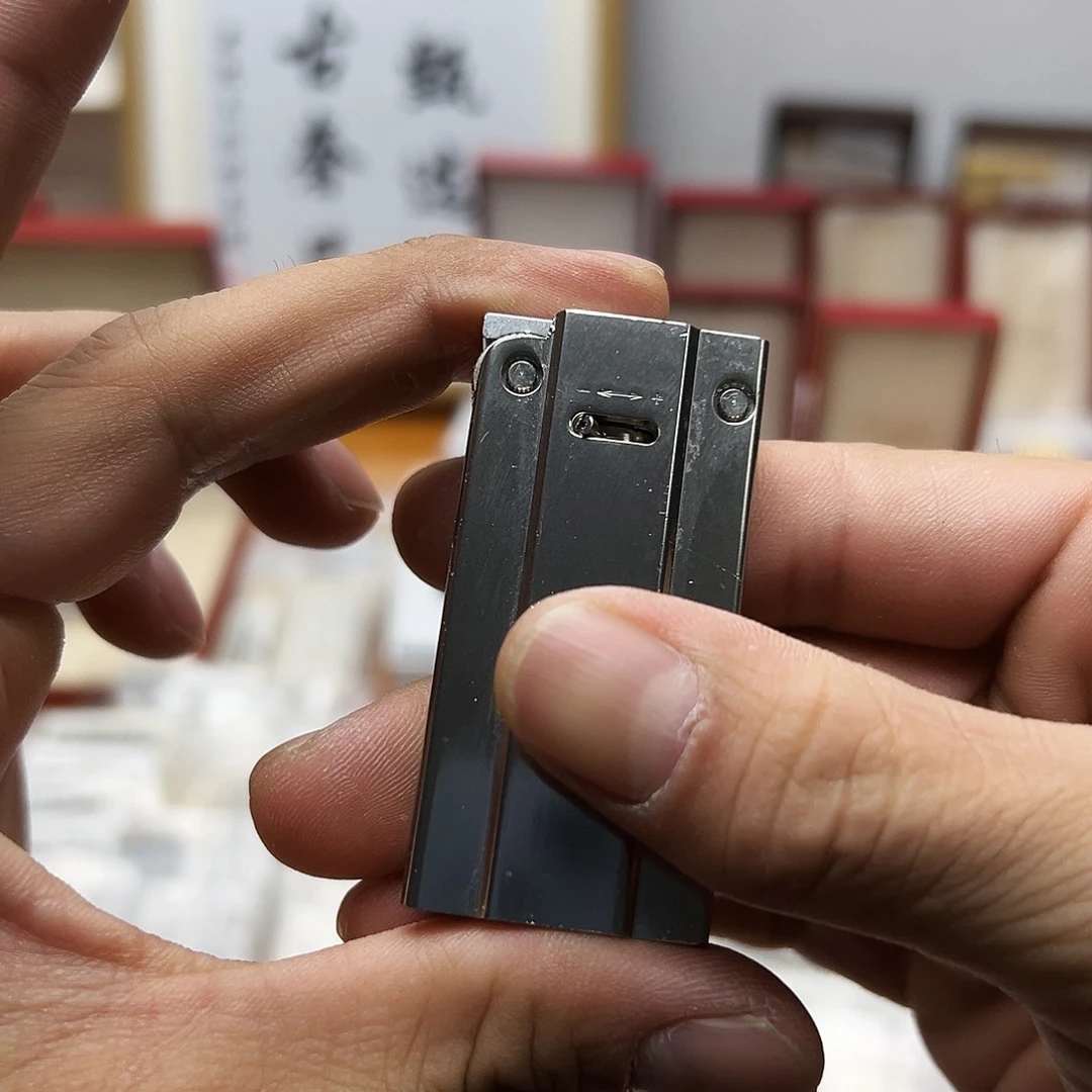 莎乐美旅行箱银色明火