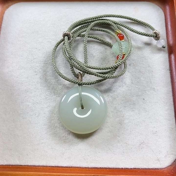 颈饰未镶嵌和田玉不***灯