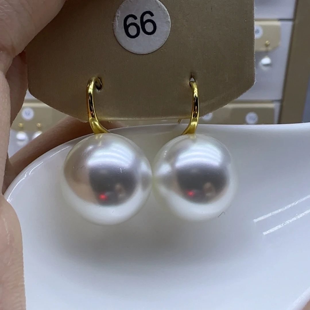 淡水珍珠18K金镶嵌耳饰