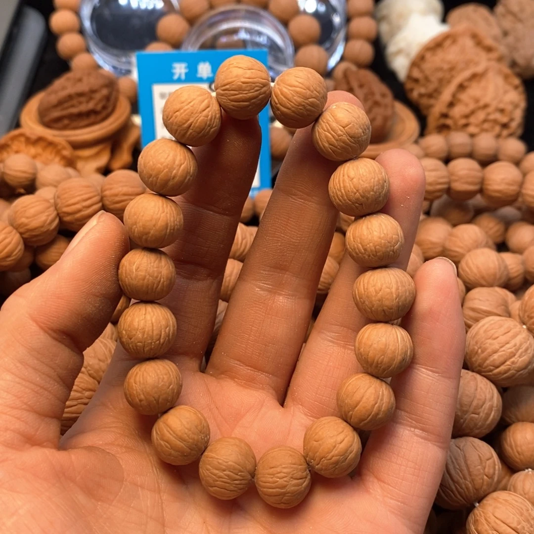 桃核吊坠文玩手串