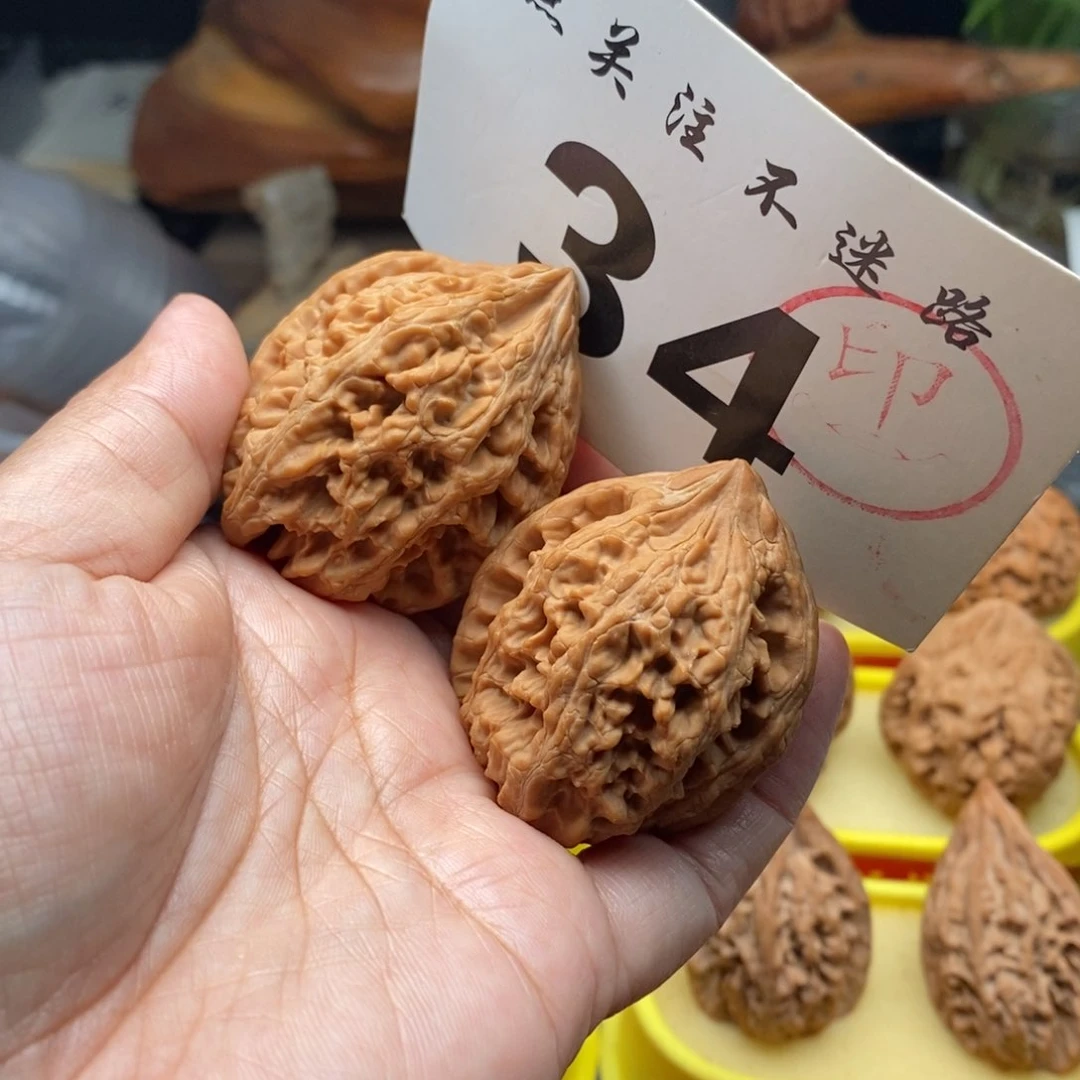 把件文玩核桃J****?40大孤石