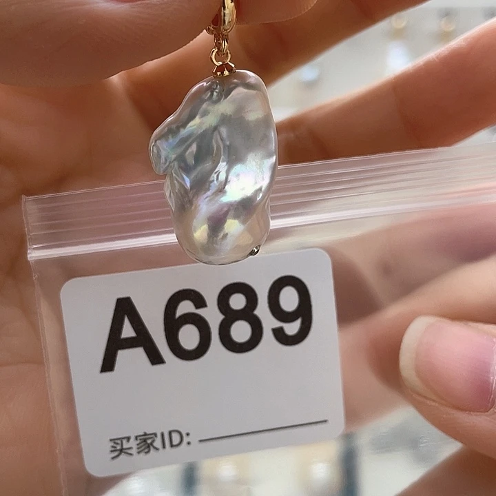 未镶嵌天然珍珠。  漏 漏 漏淡水珍珠